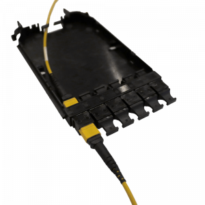 Компактная кассета с 6 адаптерами MPO